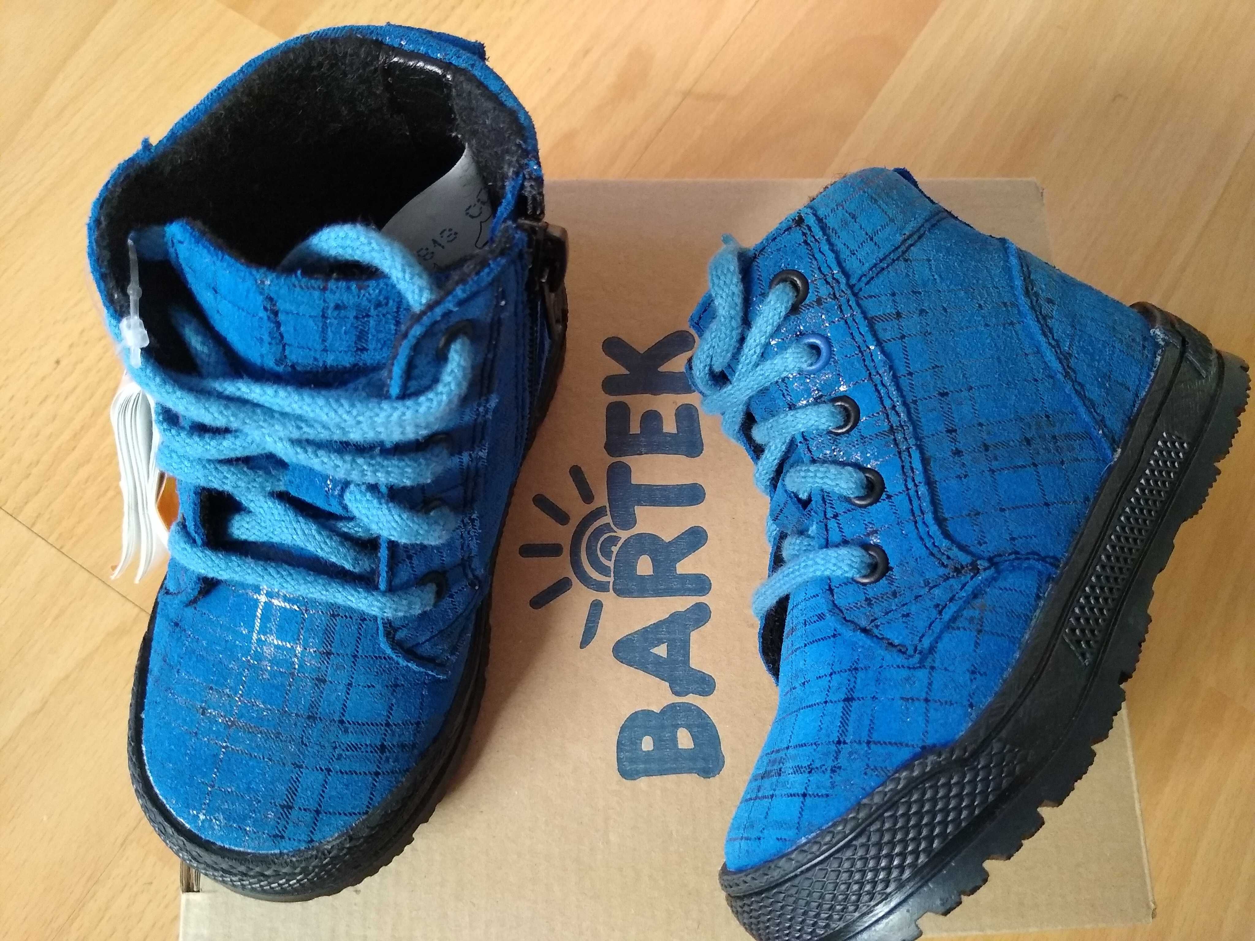 Buty dziecięce do nauki chodzenia Bartek NOWE