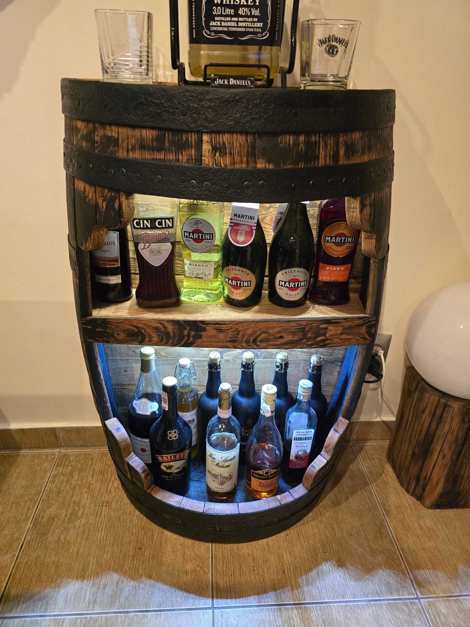 Podświetlany barek z beczki po whisky winie szafka na alkohol