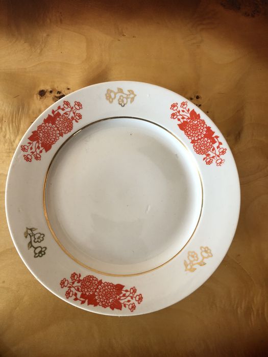 Тарілки тарілочки столові радянські з позолотою