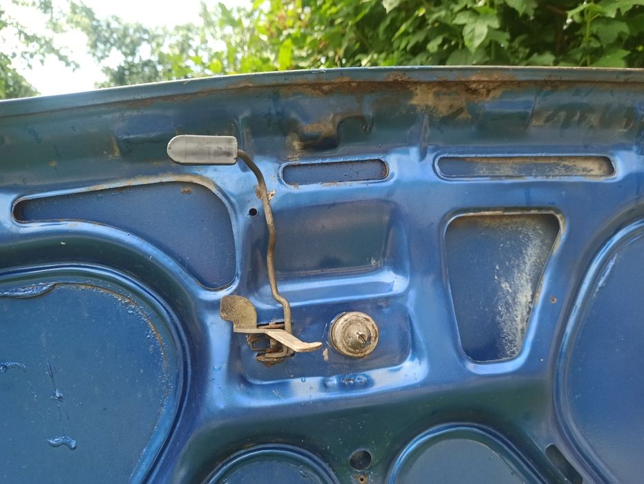 Продам капот ваз 2109