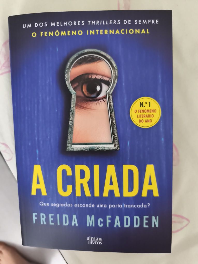 Vendo os 2 livros por 28€ (portes incluídos)