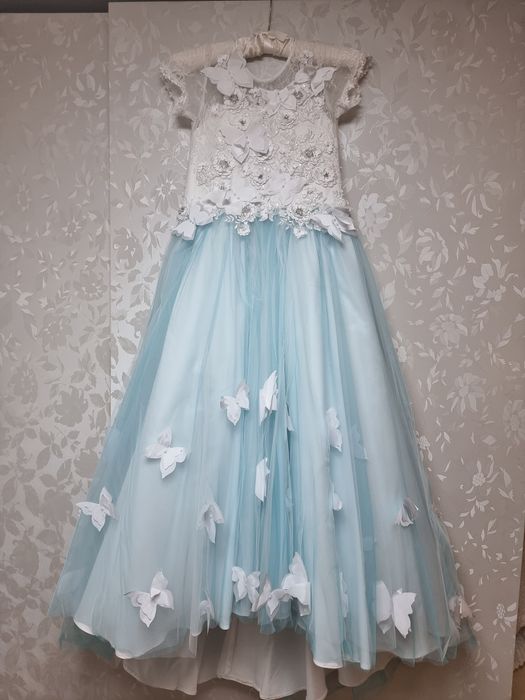 Платье для девочки пышное на 7-8-9 лет