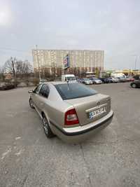 Skoda Octavia tour 1.6 газ/бензин