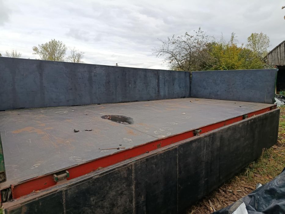 Sprzedam przyczepę przerobioną z rozrzutnika