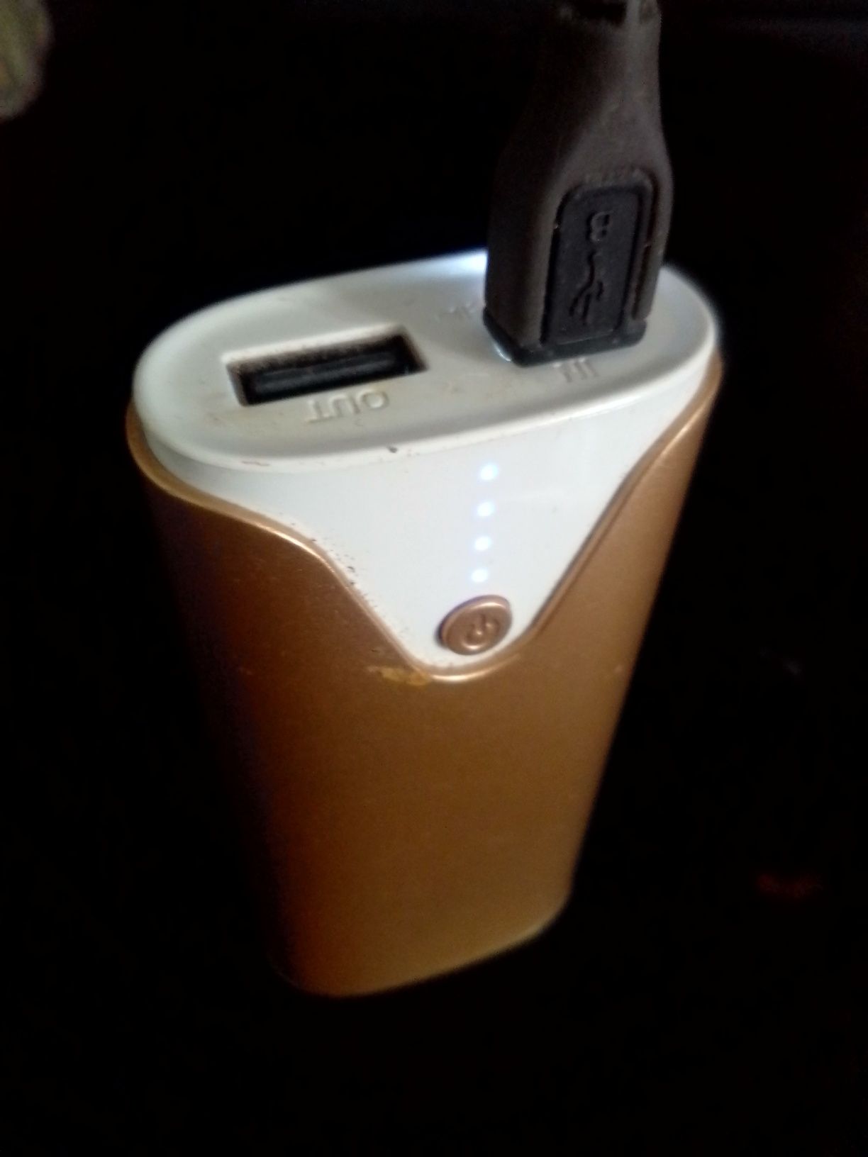 Power bank com cabo para carregador