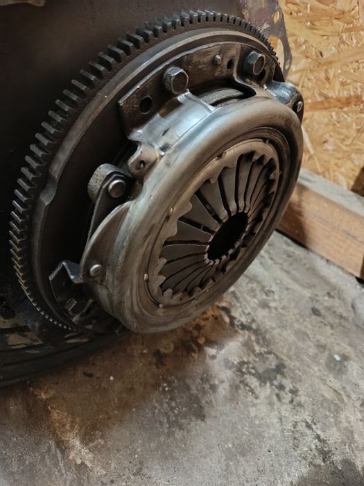 Продам сцепление и маховык Ваз 01-06