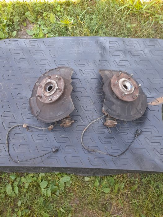 Поворотный кулак Цапфа для Митсубиси Паджеро Вагон 4