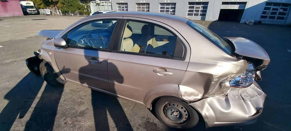 Двері до Шевроле авео т250