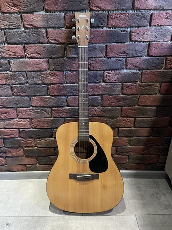 Акустична гітара Yamaha f310
