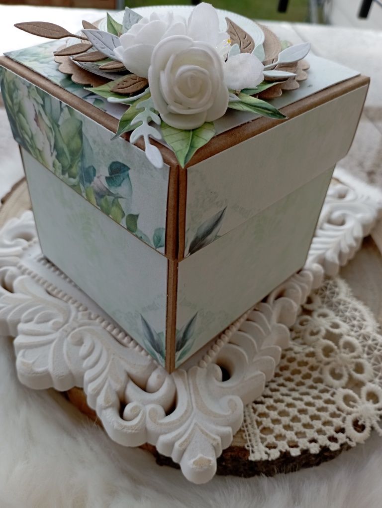 Pamiątka ślubna exploding box na ślub boho