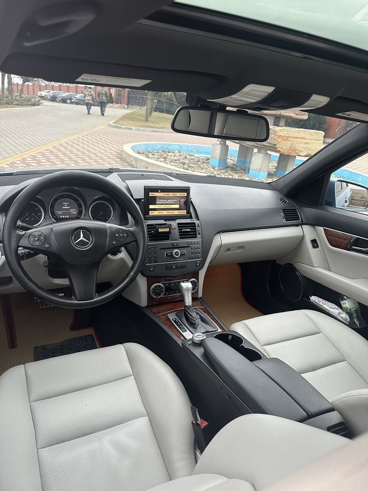 Продам Mercedes C300 W204