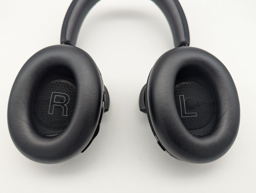 Bowers & Wilkins PX7