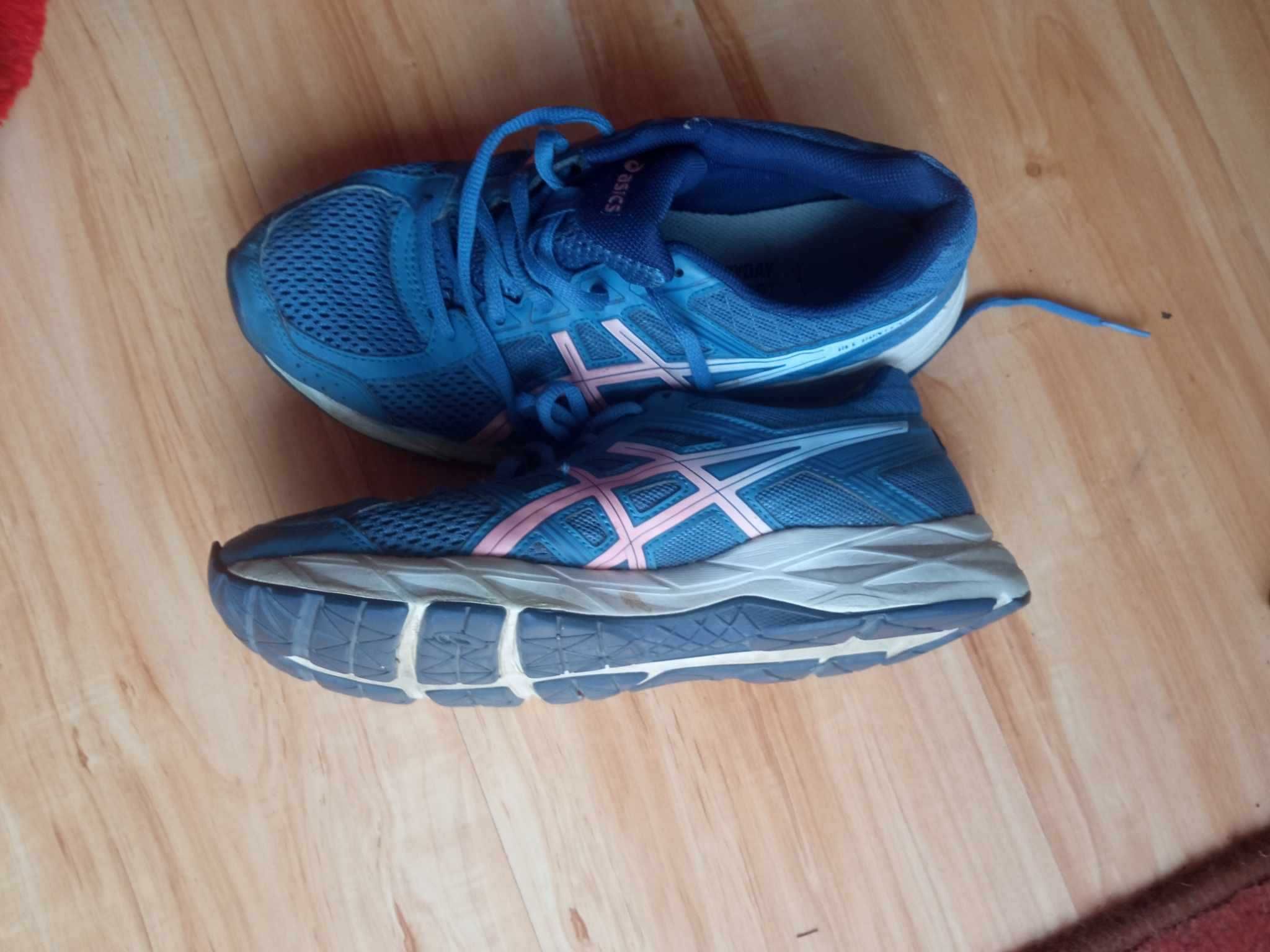 Buty sportowe Asics rozmiar 39