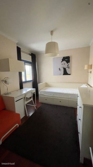 Quarto - localizado em Lisbon