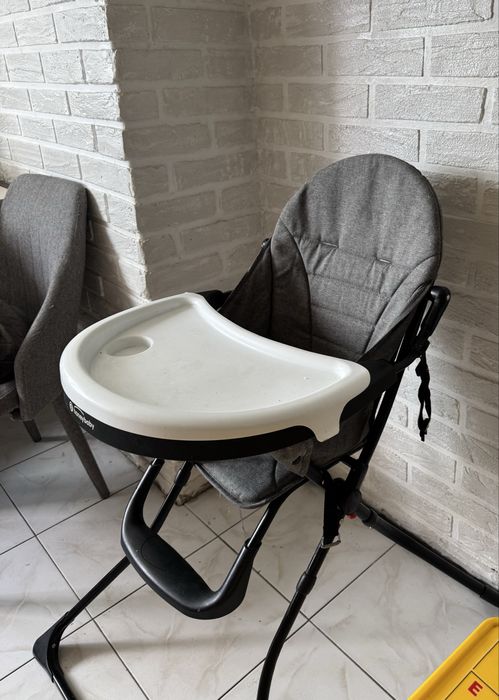 Стілець для годування