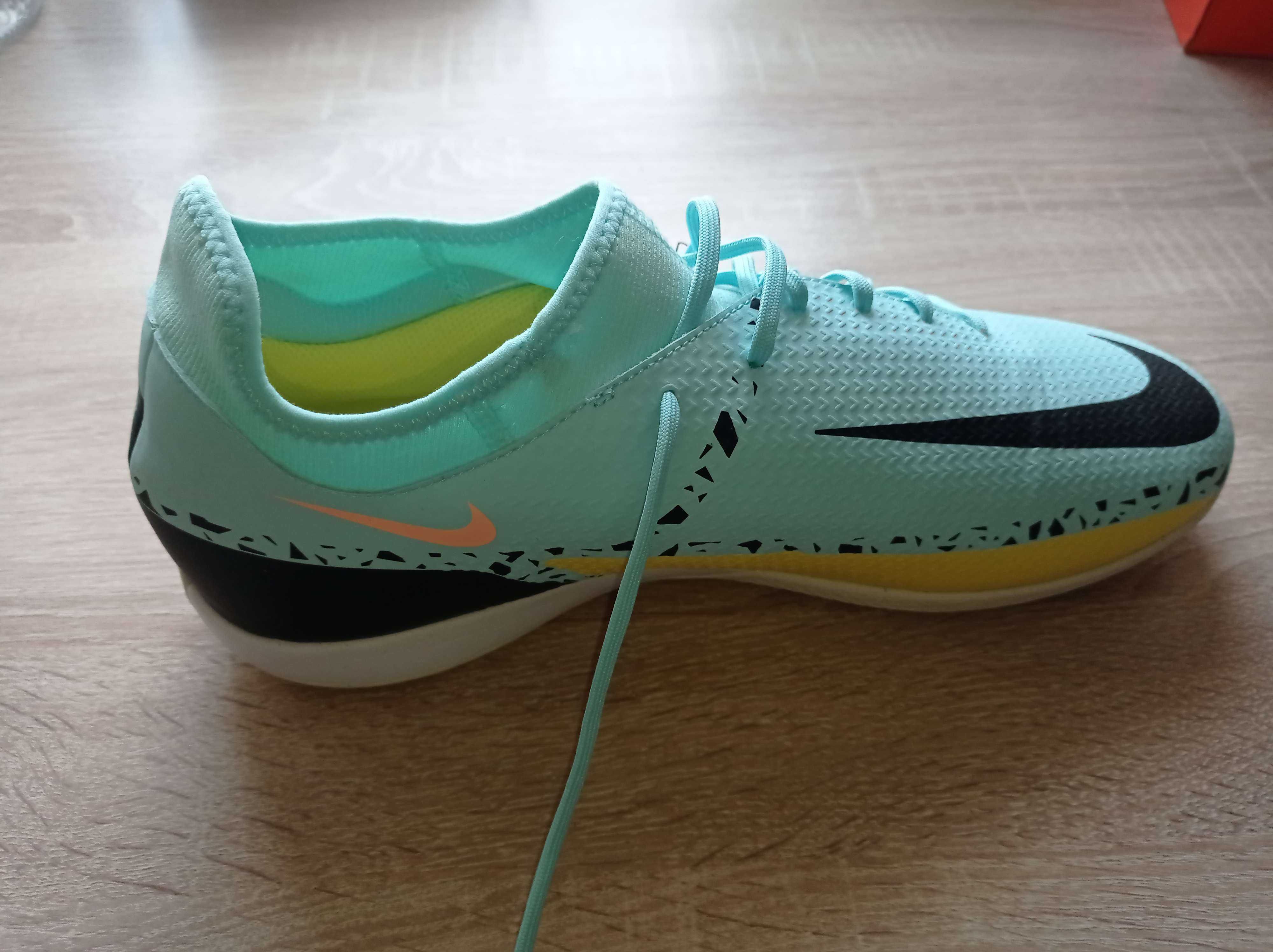 [Nowe] Buty halowe Nike Phantom GT2 Academy [Glacier Ice/Black]