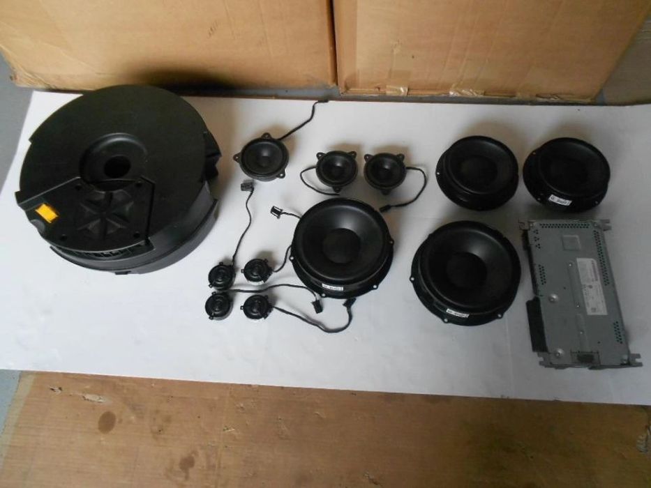 Conjunto Colunas SOM Dynaudio- VW Passat B8