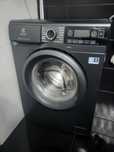 Pralka Electrolux Slim Czarna