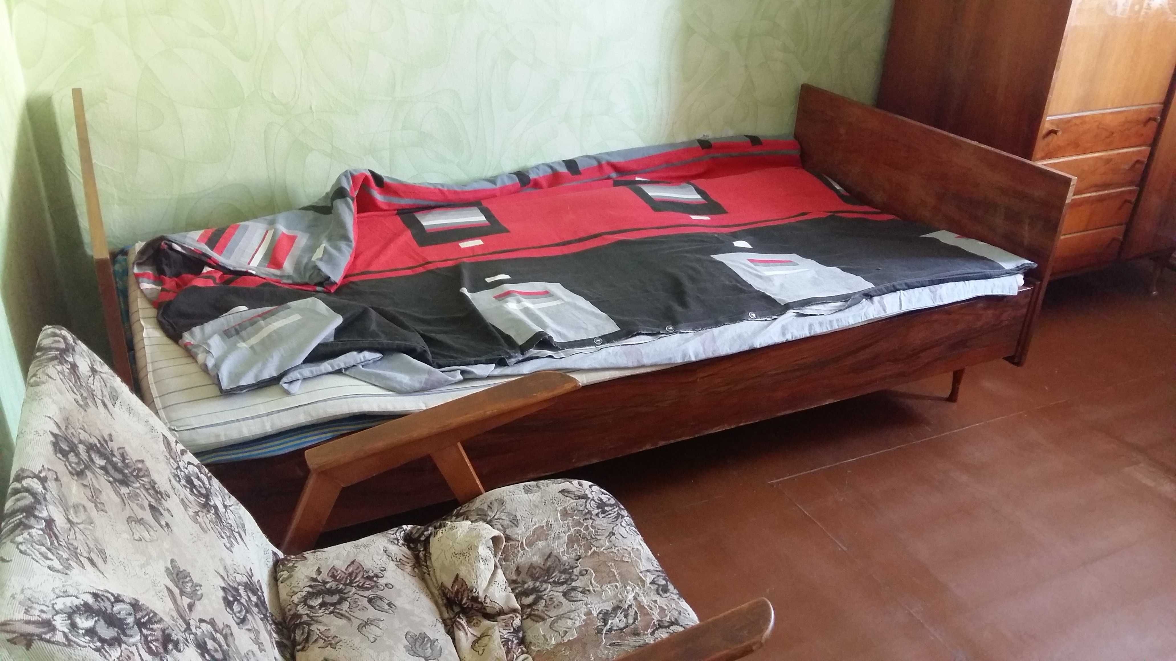 Житомир.Сдам ДЕШЕВО 3 кім.кв-ру ( пр-т Миру,біля Европейського універу