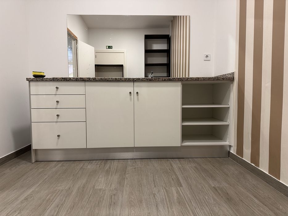 Banca com pia redonda teka e, torneira