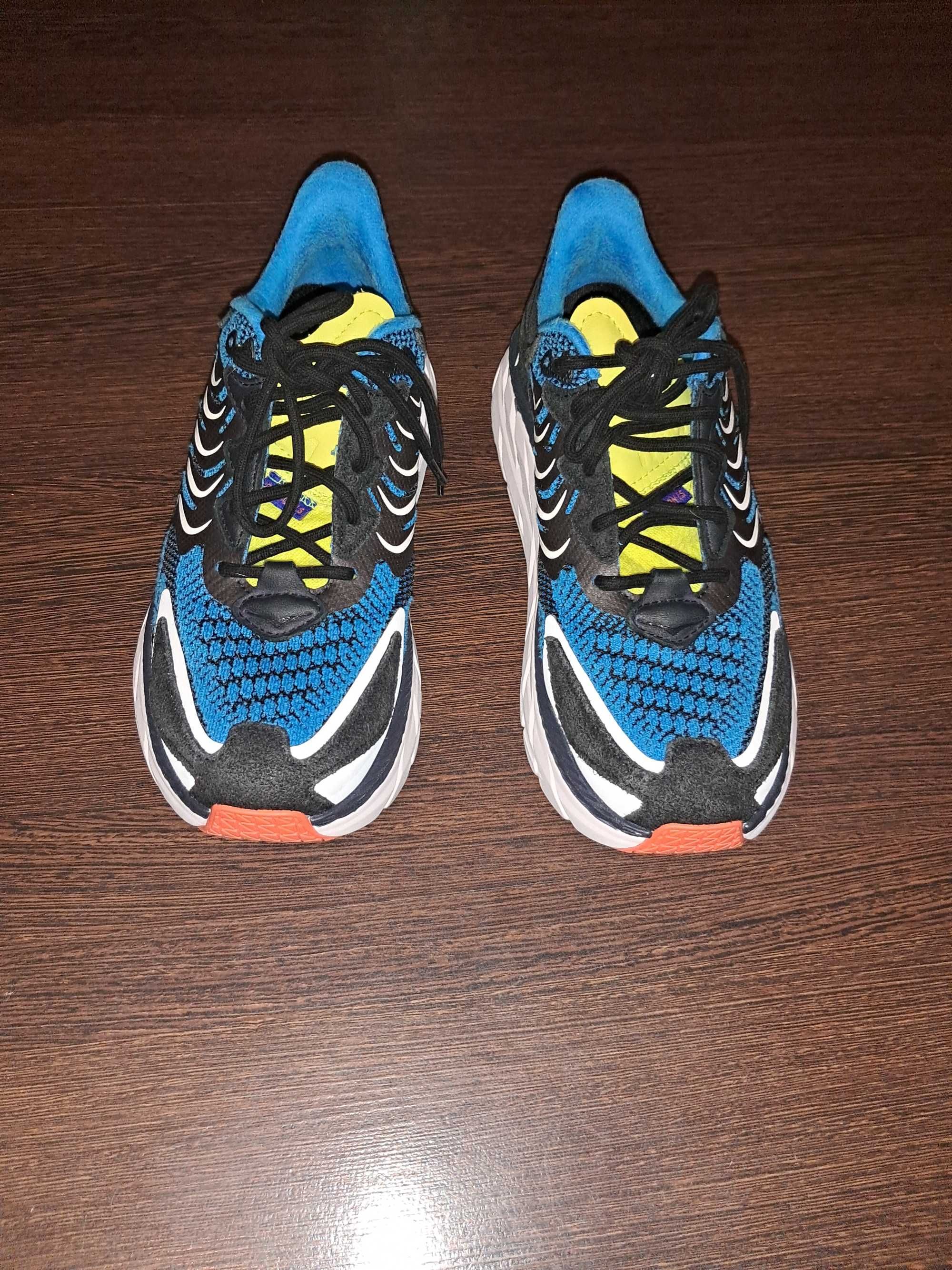 Кросівки Hoka Clifton Ls.  Р 37 1/3. 23см