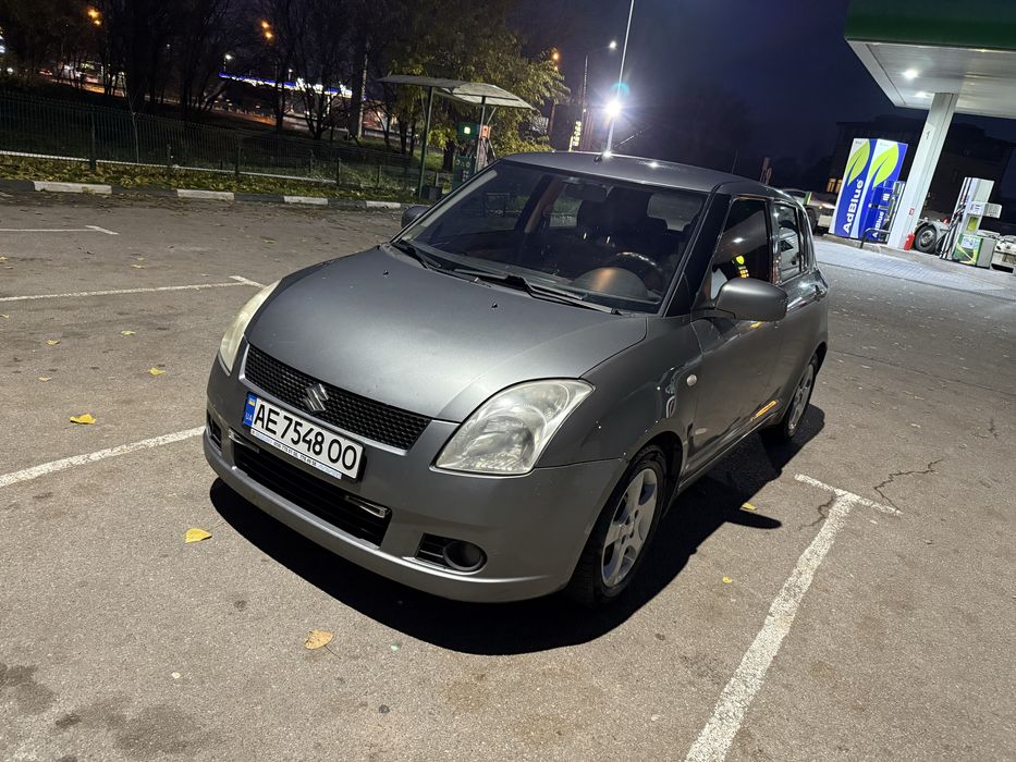 Продам Suzuki Swift 2005 автомат