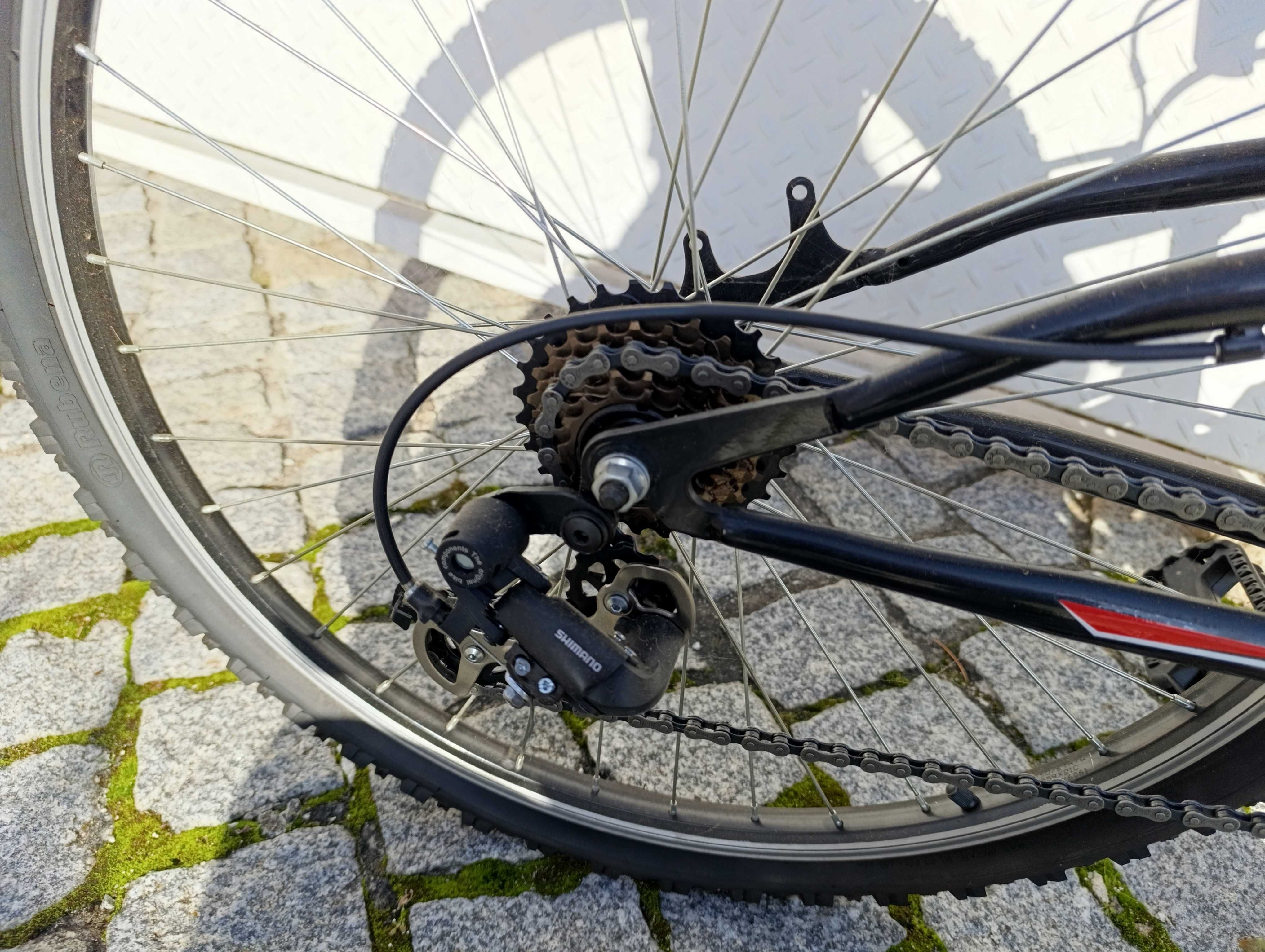 Bicicleta em alumínio