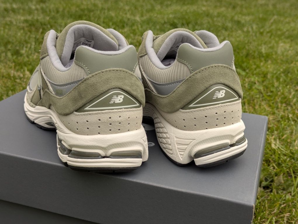 ОРИГІНАЛ! Чоловічі кросівки New Balance 2002R (42 ½; 43)