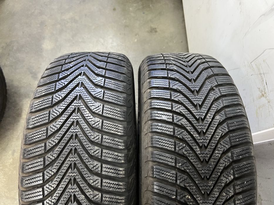 Opony zimowe Vredestein^ 205/55R16^ cena za kpl 2szt^ 6,7mm^