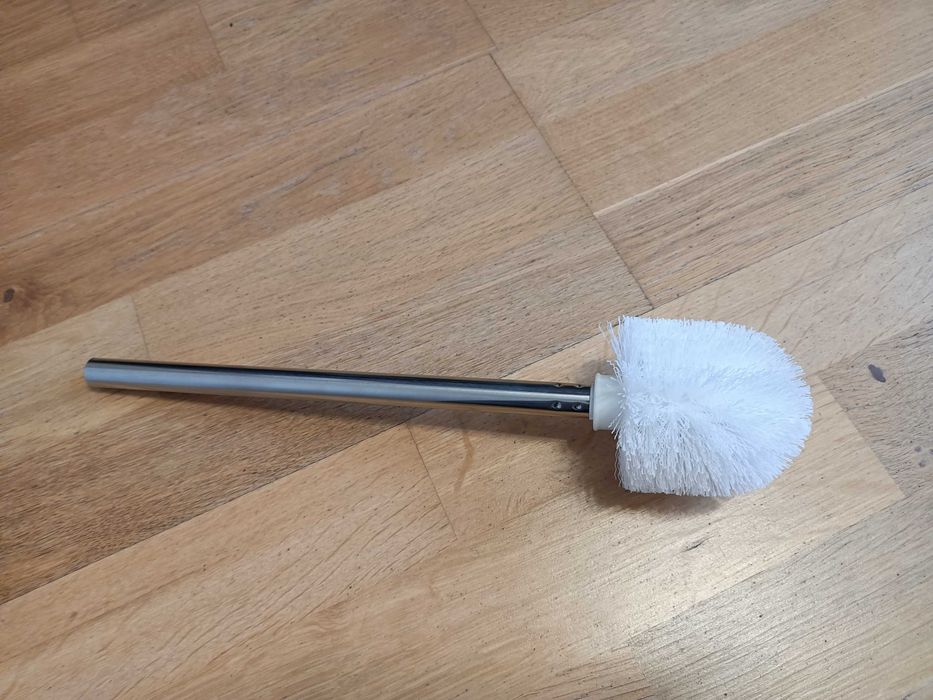 Szczotka toaletowa ze stali nierdzewnej