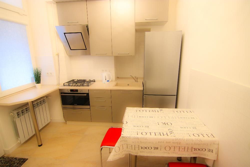 1 ком Центр Подобово Екатерининская 9 / Дерибасовская ,Оперный театр