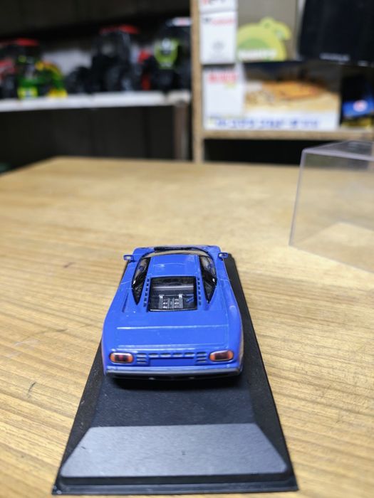 Model bugatti minichamps