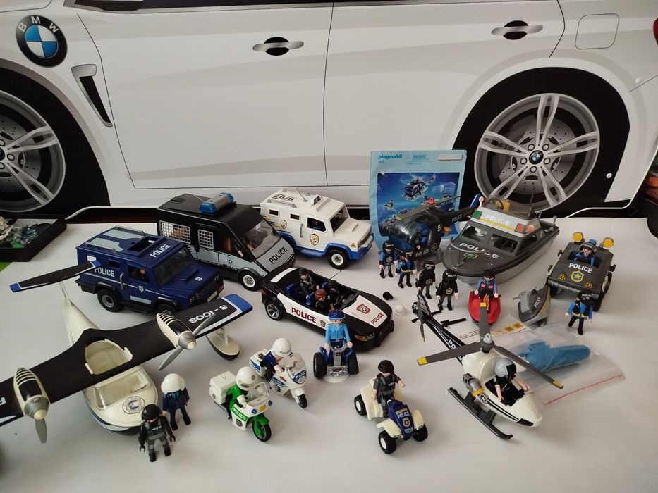 Playmobil. Полицейские наборы, машины инкассации, самолёт, мотоциклы.