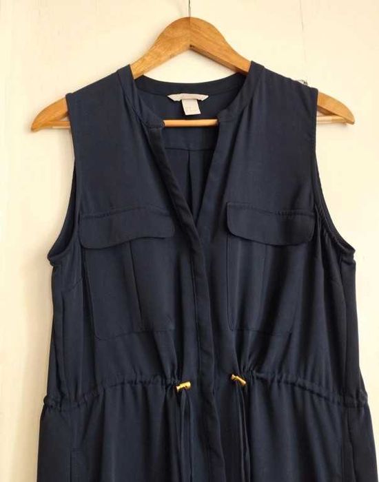 Granatowa sukienka szmizjerka koszulowa na guziki z kieszeniami