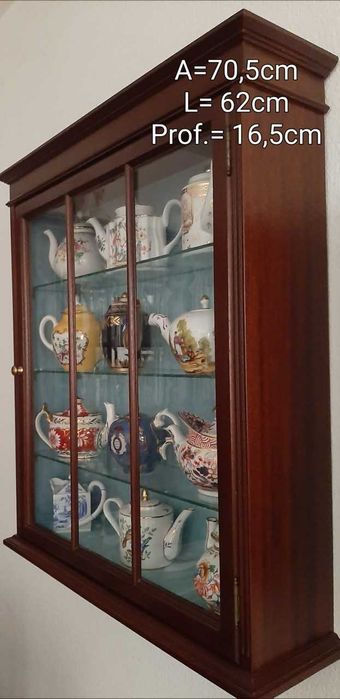 12 Bules em Porcelana Decorados a Ouro