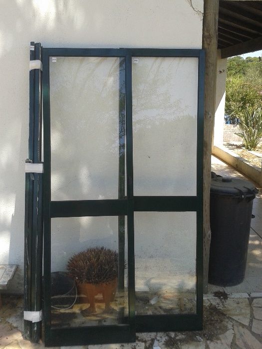 Janelas e Portas aluminio usadas Bom estado