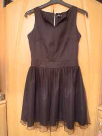 Sukienka czarna tiulowa r. 38