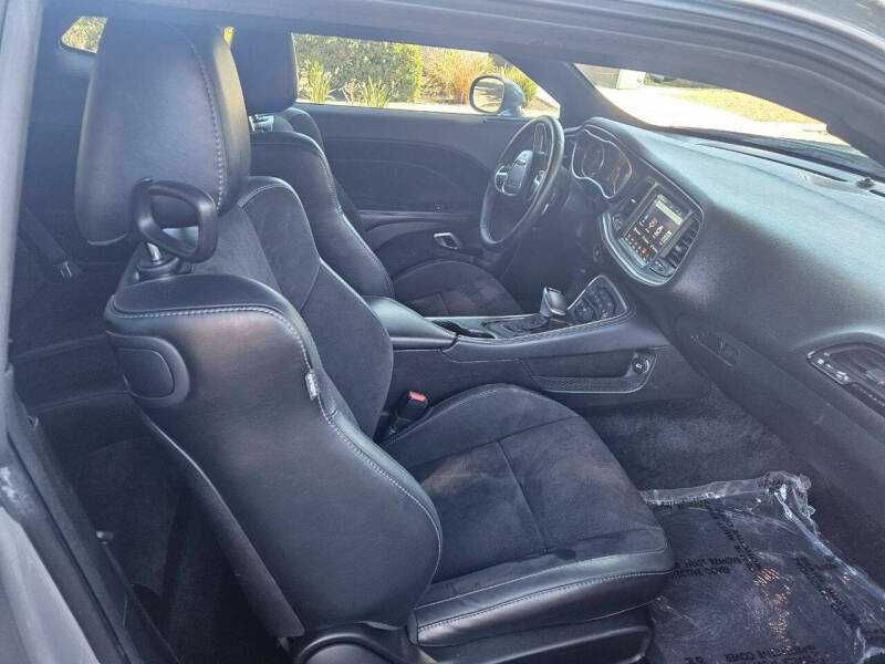 Dodge Challenger SXT Plus 2018