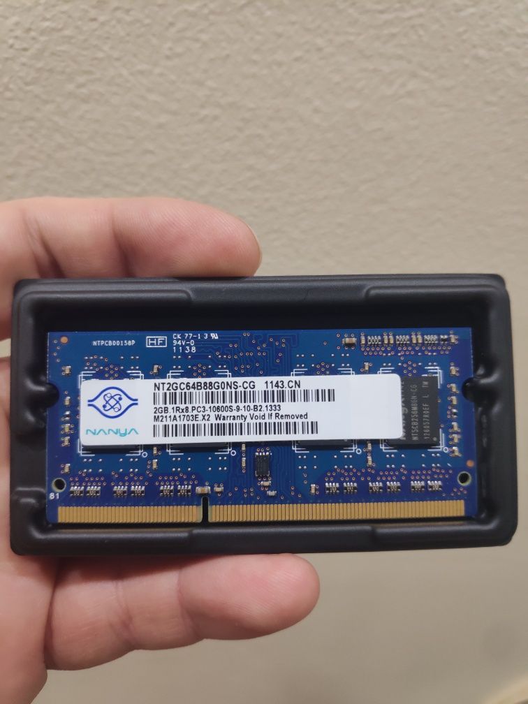 Планка оперативної пам'яті Nanya 2Gb DDR3-1333 sodimm