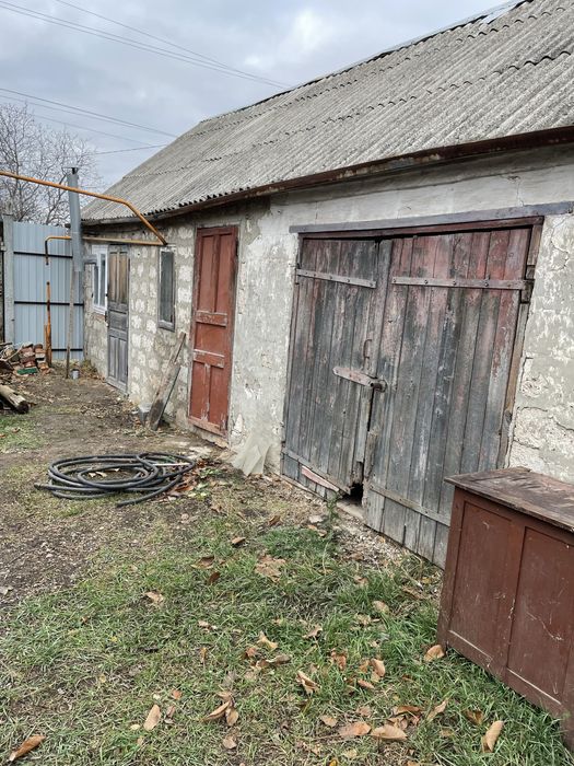 Продам 2 части дома в Тарановке