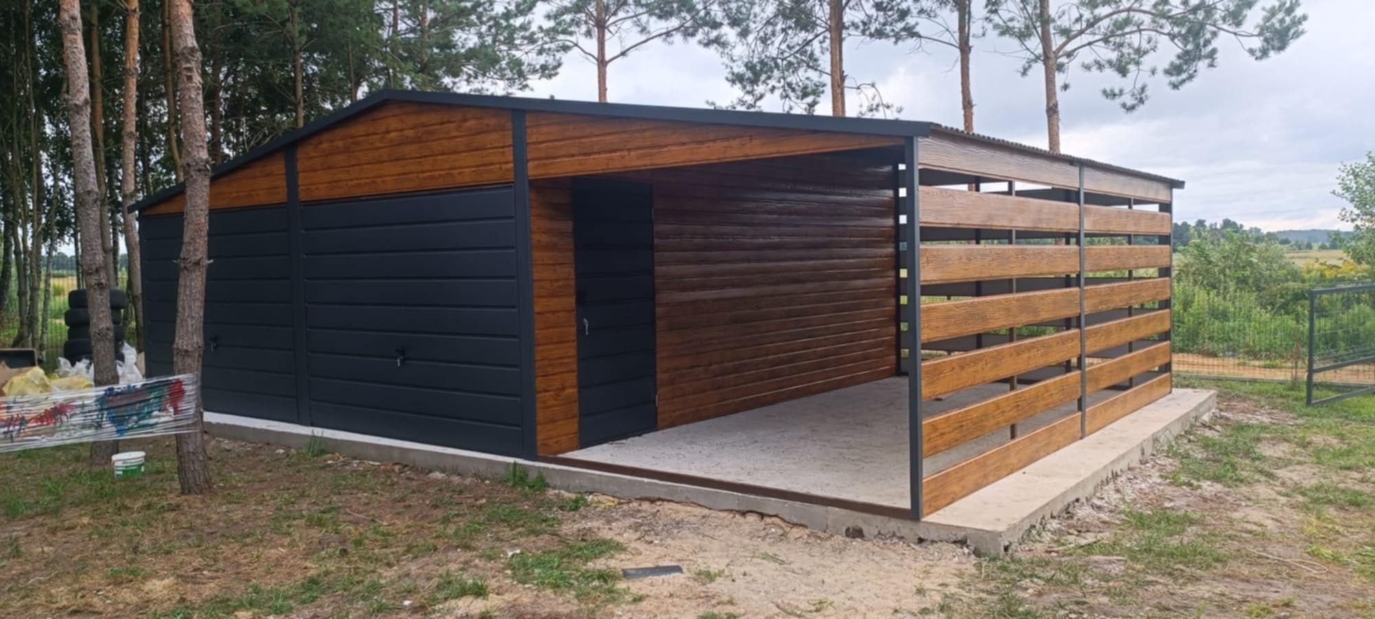 Garaz blaszak 6x6 plus 2m wiaty