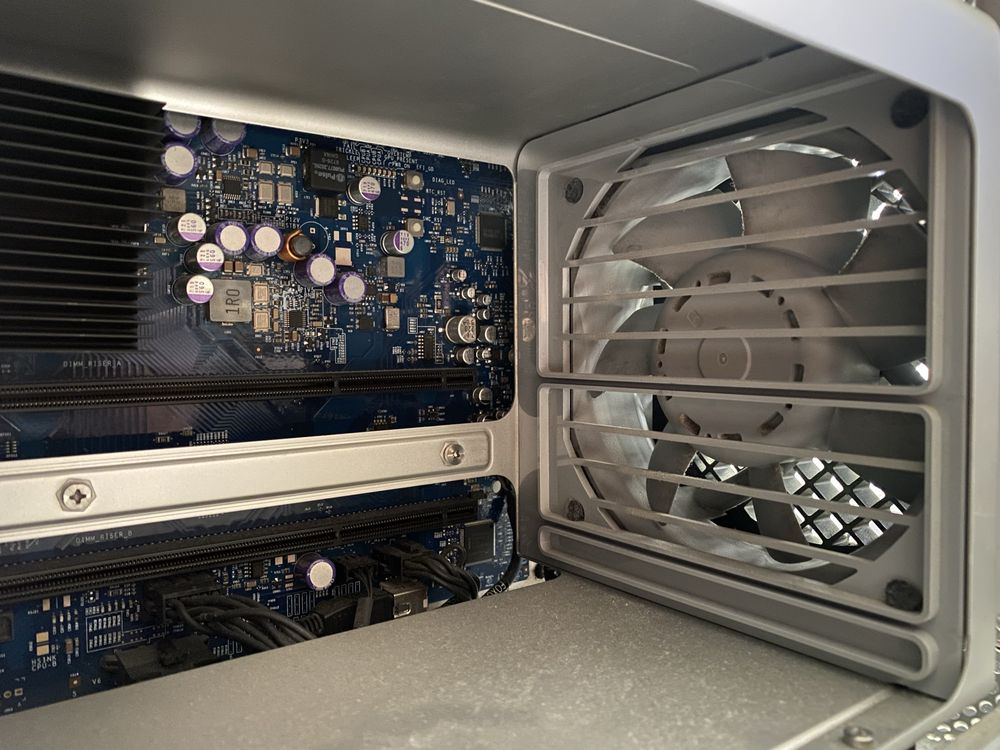 Mac Pro 2006 Dual Xeon + HD5870 Apple [RESERVADO]