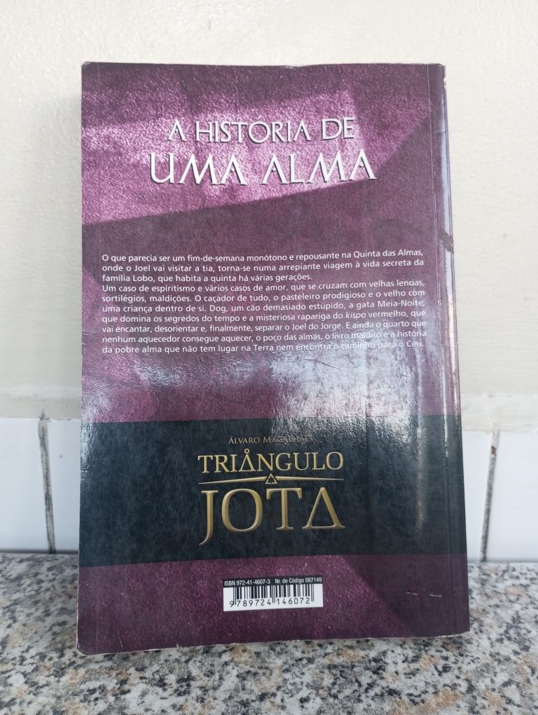 Livro: triângulo jota