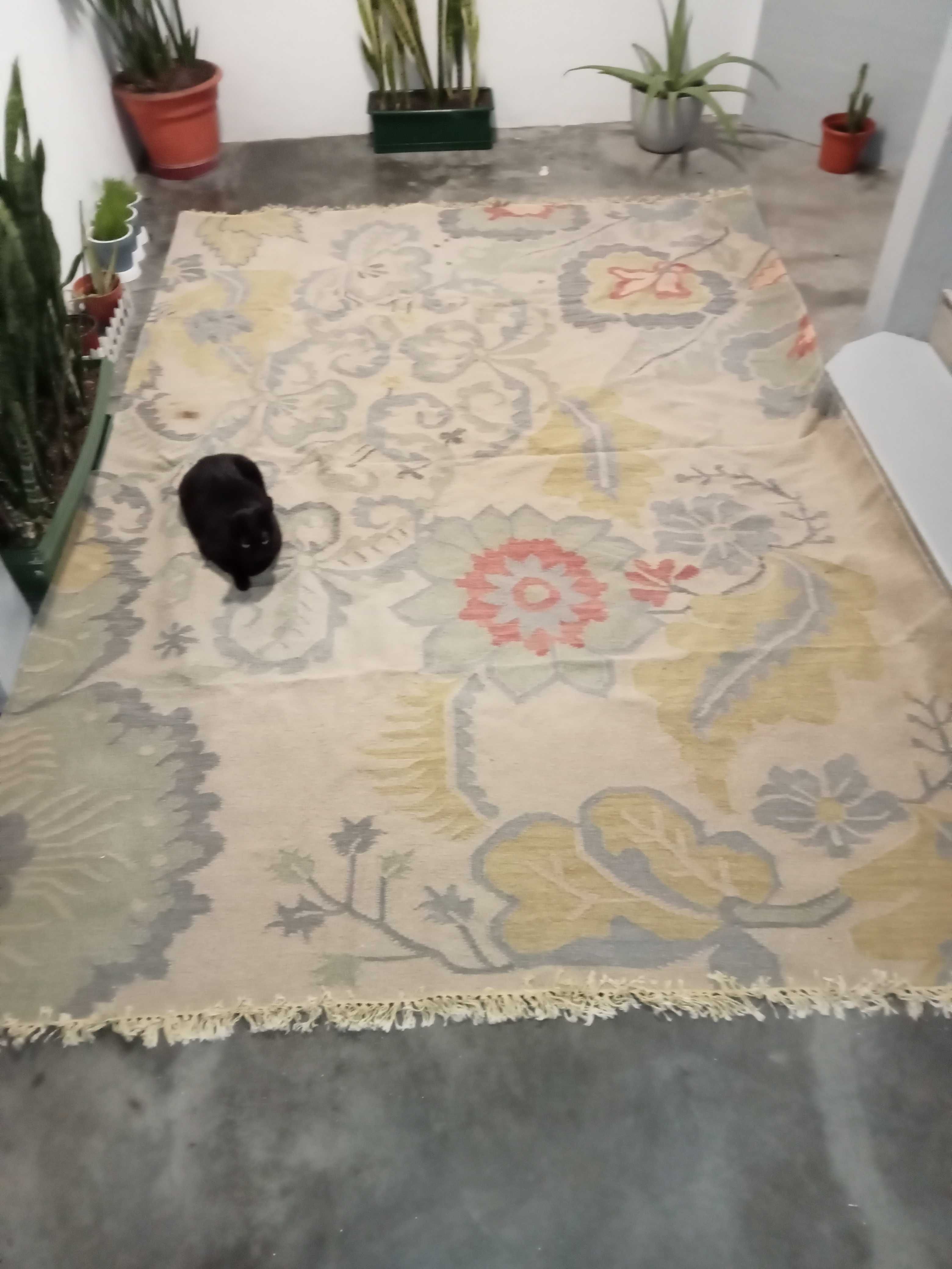 Carpete Kilim Flower 2x3, em óptimo estado