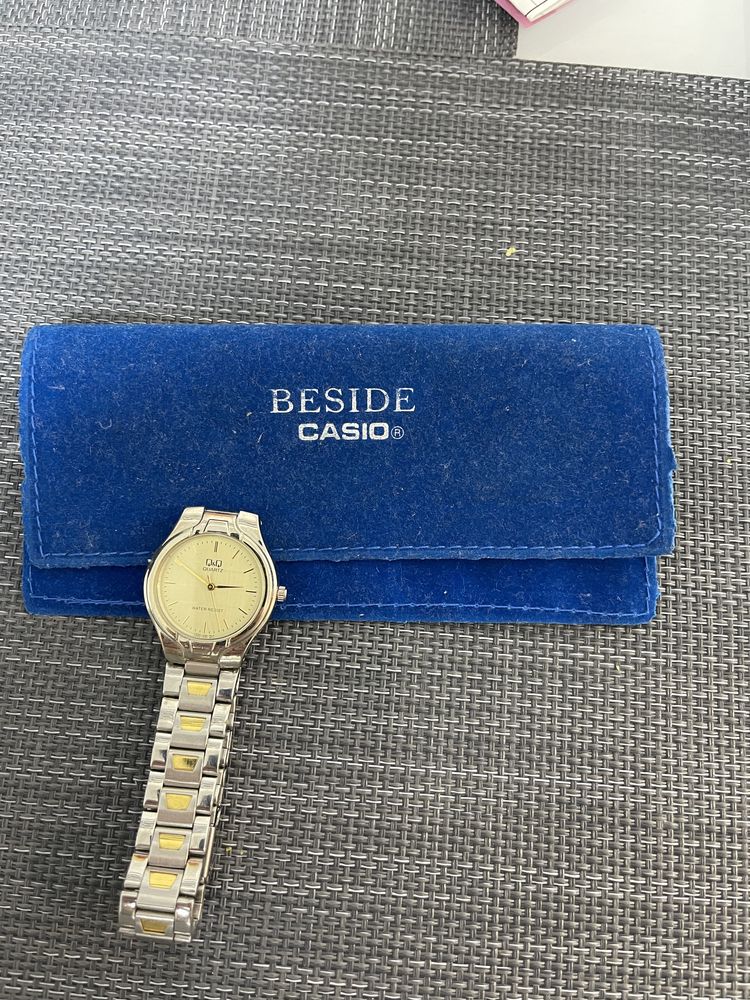 Продам часи Q&Q Quartz