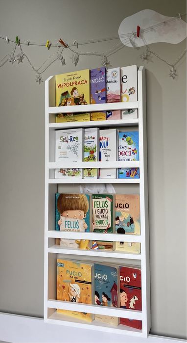 Biblioteczka dziecięca czteropoziomowa