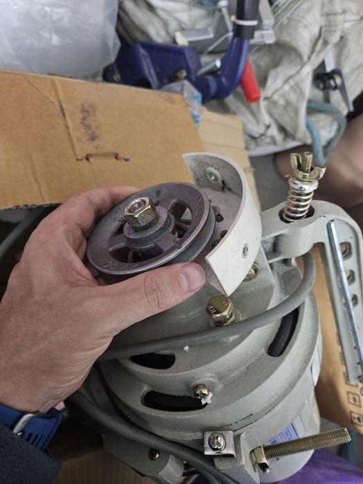 Електро двигун до швейної машини FDM AOL12H. Б/в в гарному стані.