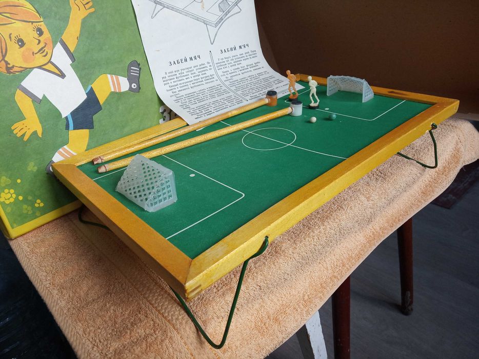 Недорого! Футбол настольный «Забей мяч» 1981г, на магнитах
