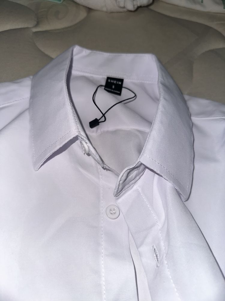 Camisas novas sem uso preco pelas duas