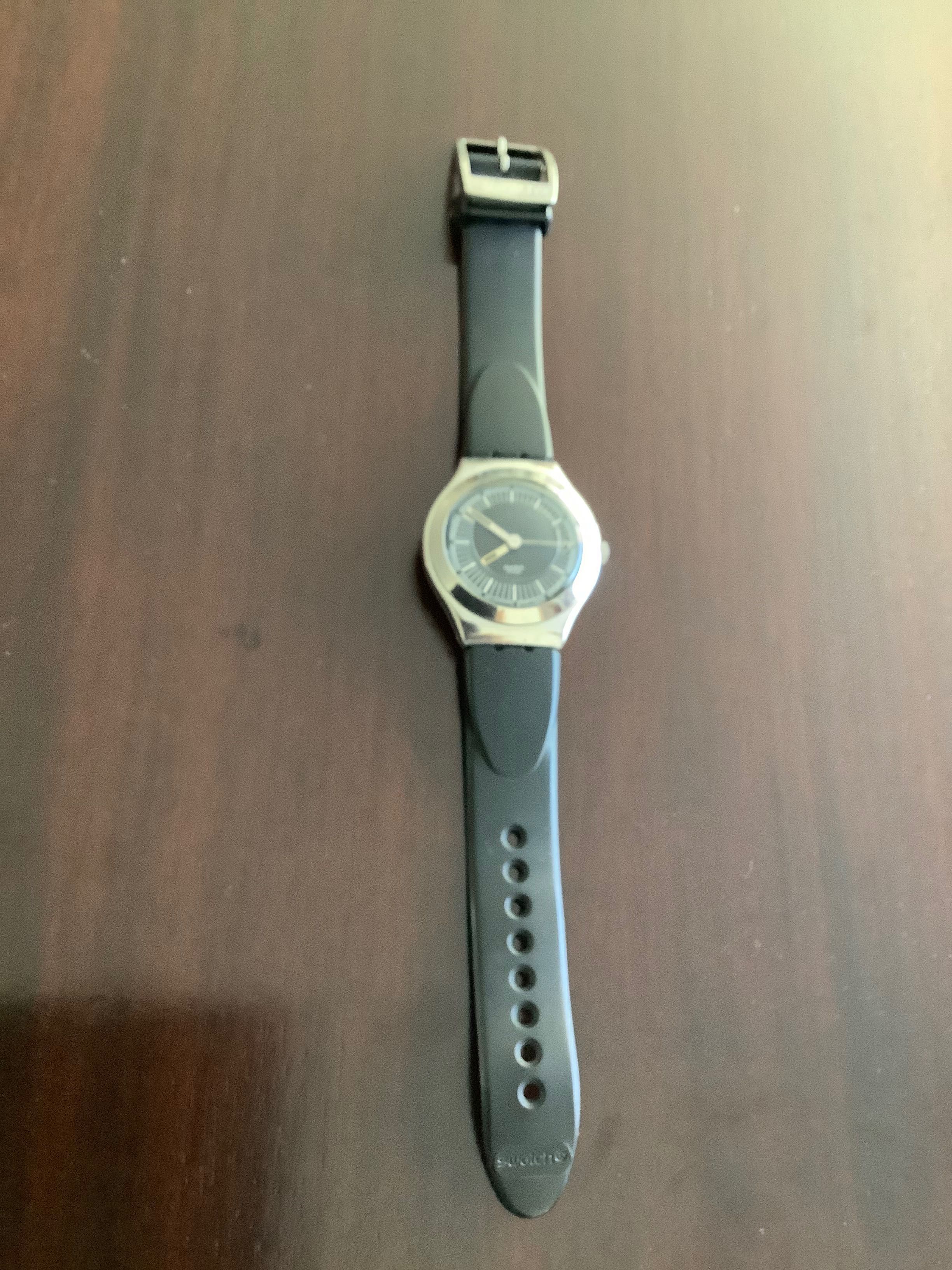 Relógio Swatch clássico